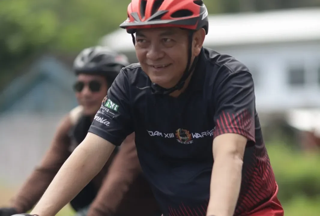 Wali Kota Caroll Ikuti Fun Bike Keliling Danau Tondano dalam HUT Ke-68 Kodam XIII/Merdeka